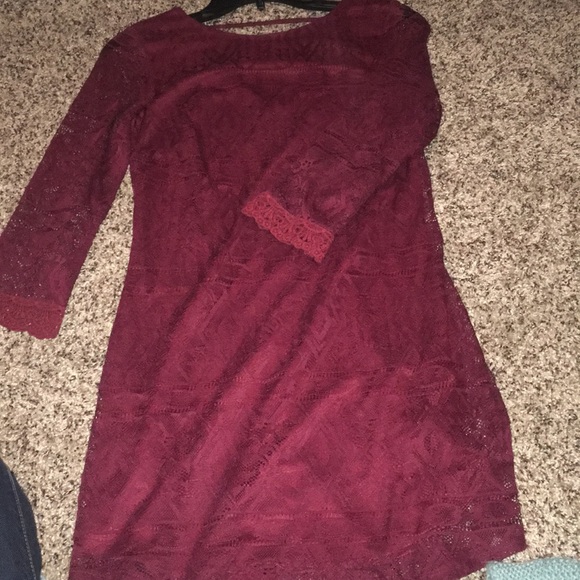 Maroon lace dress - Picture 1 of 1